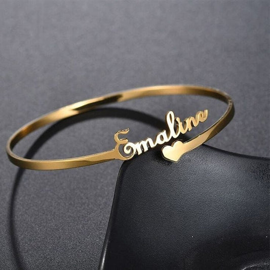 Elegant Personalized Name Bangle with Heart